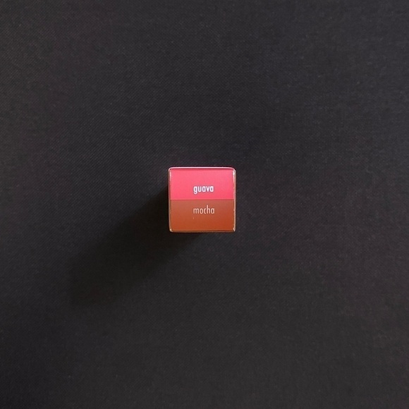 STILA Hydro-Blur Blush & Bronze Cheek Duo Cream Stick Contour — Guava & Mocha - Picture 3 of 4